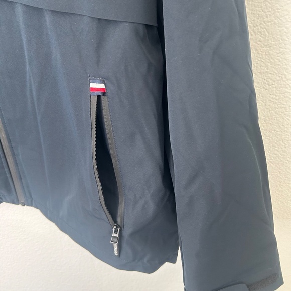 Tommy Hilfiger Men's Performance Hooded Jacket Size XL Color Navy - Picture 9 of 16